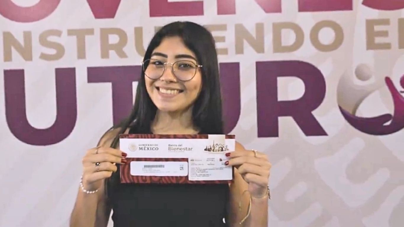 Apoyo a Jóvenes Construyendo el Futuro sube a casi 10 mil pesos