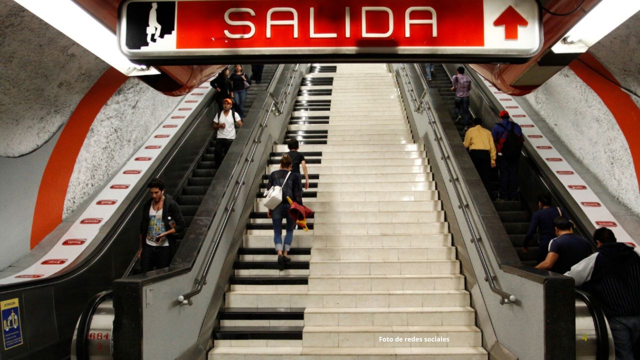CDMX renueva escaleras del Metro Camarones