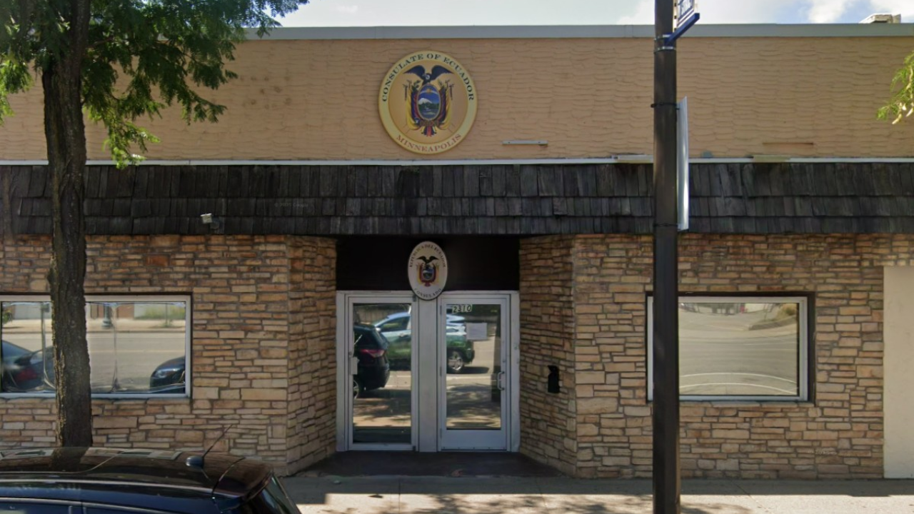 Ecuador envía carta de protesta a EU por invasión del ICE a consulado