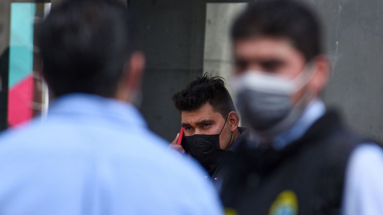 Cubrebocas regresa a Jalisco por sarampión