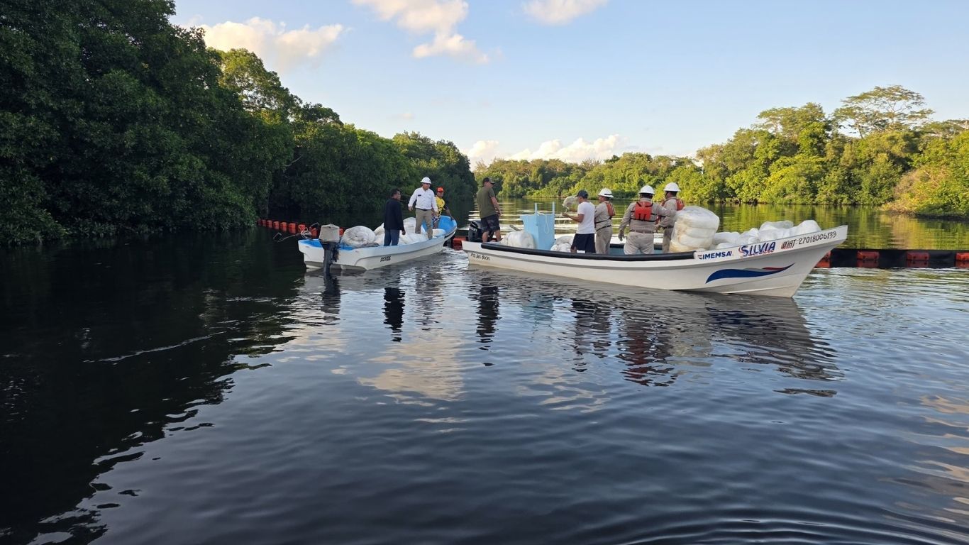 Pemex recupera hidrocarburo en Dos Bocas