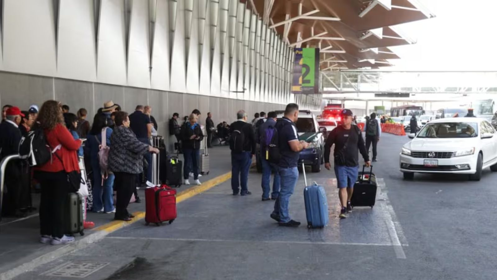 AICM pide llegar con anticipación ante posibles bloqueos