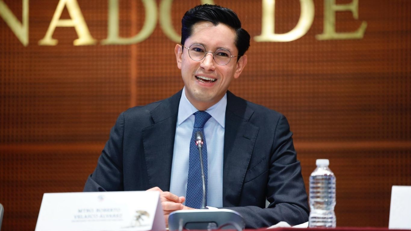 Roberto Velasco rinde protesta como titular de la SRE 