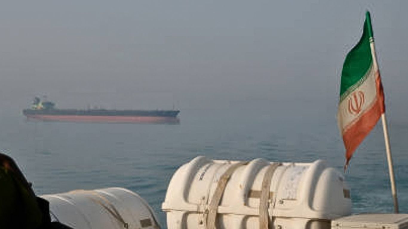Irán abre paso seguro en Ormuz