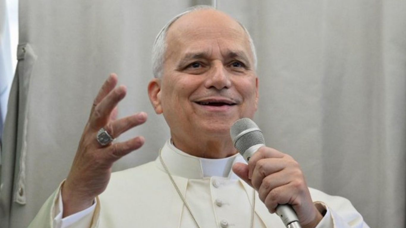 Papa pide frenar la violencia