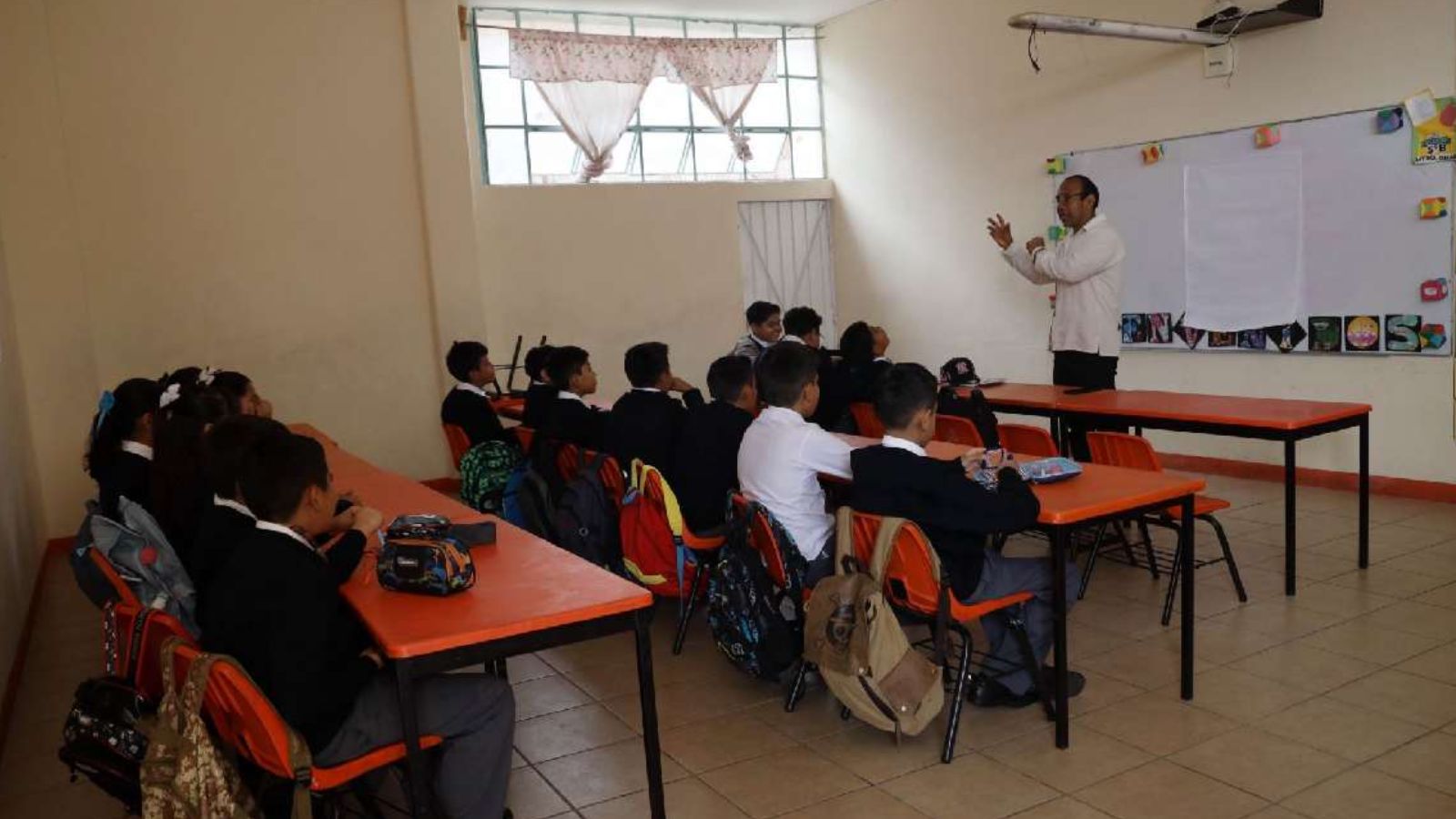 SEP analiza suspender clases durante el Mundial