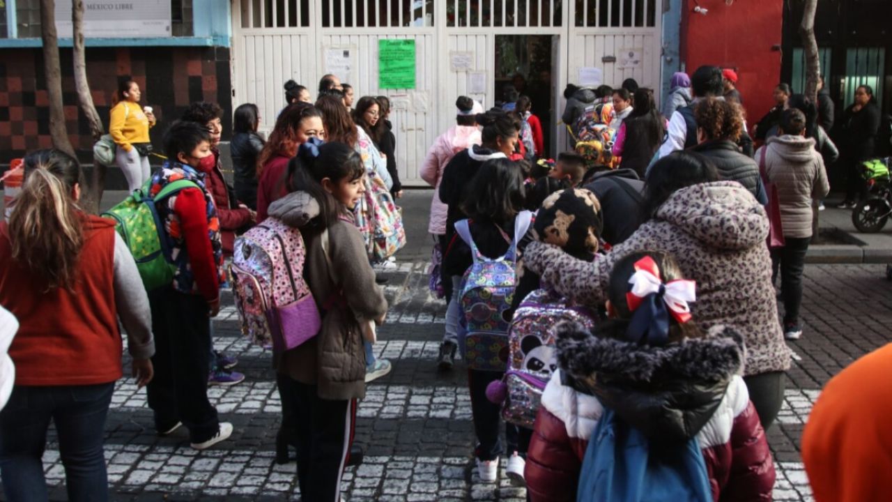 Adiós vacaciones, 24 millones de alumnos regresan a clases