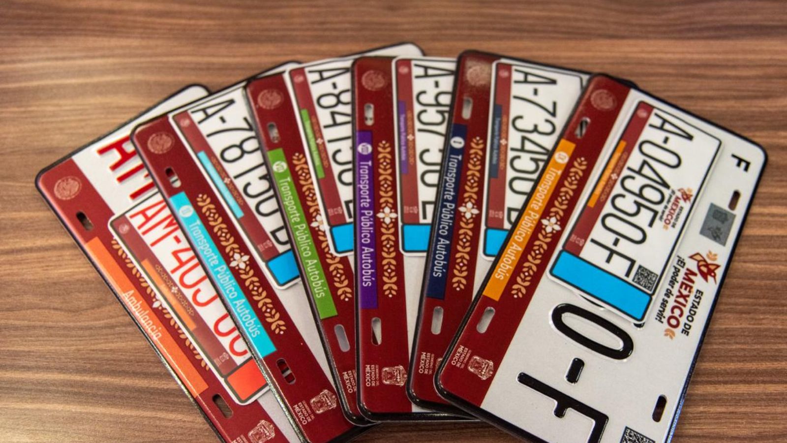 Edomex renueva placas del transporte público