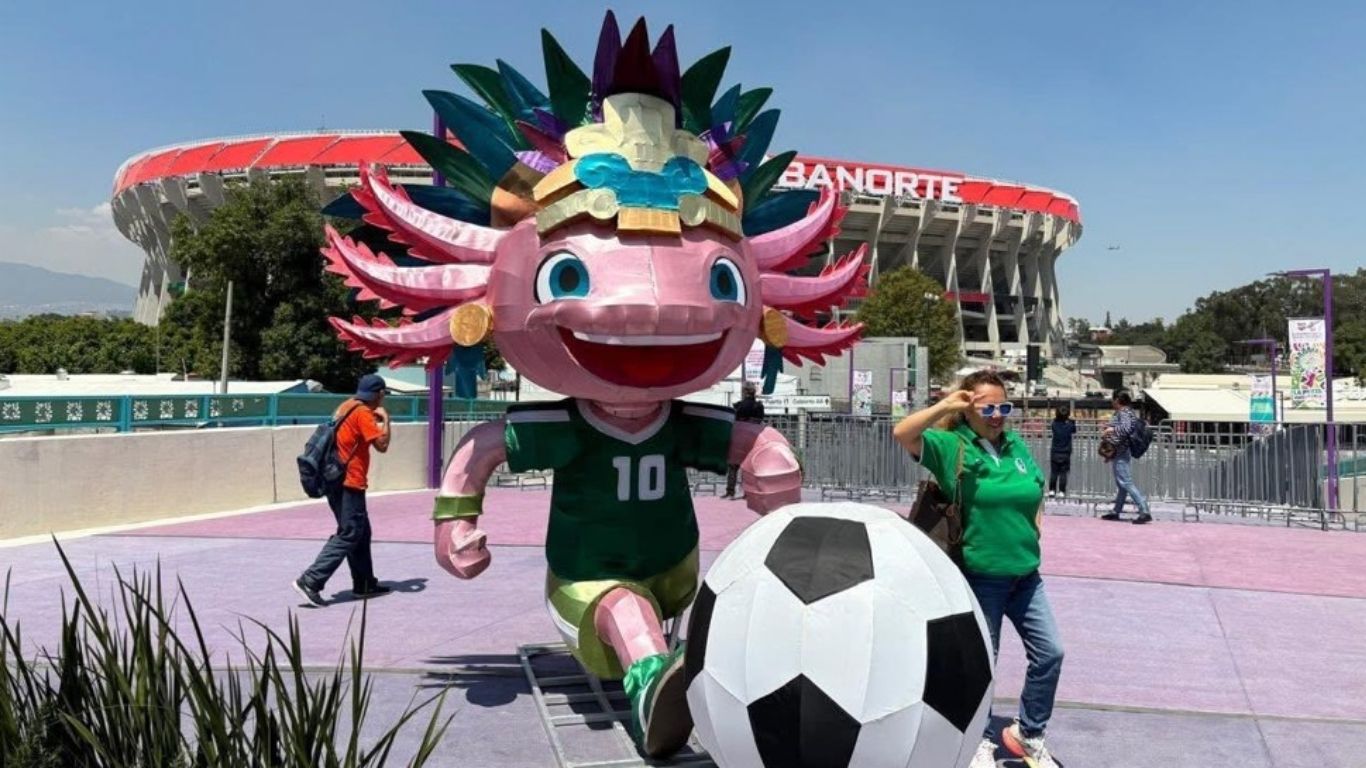 Retiran figura del ajolote de estadio Banorte