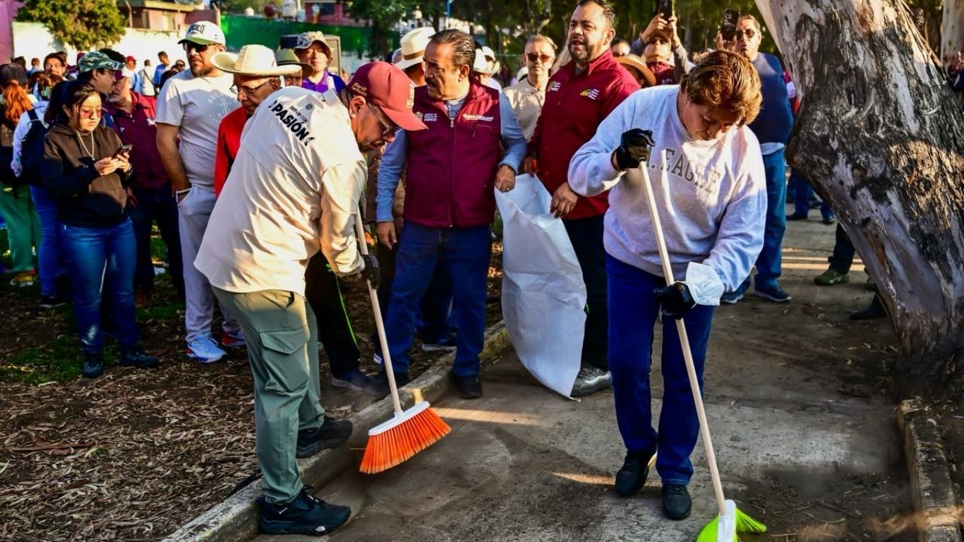 Limpieza en Periférico Norte para prevenir inundaciones