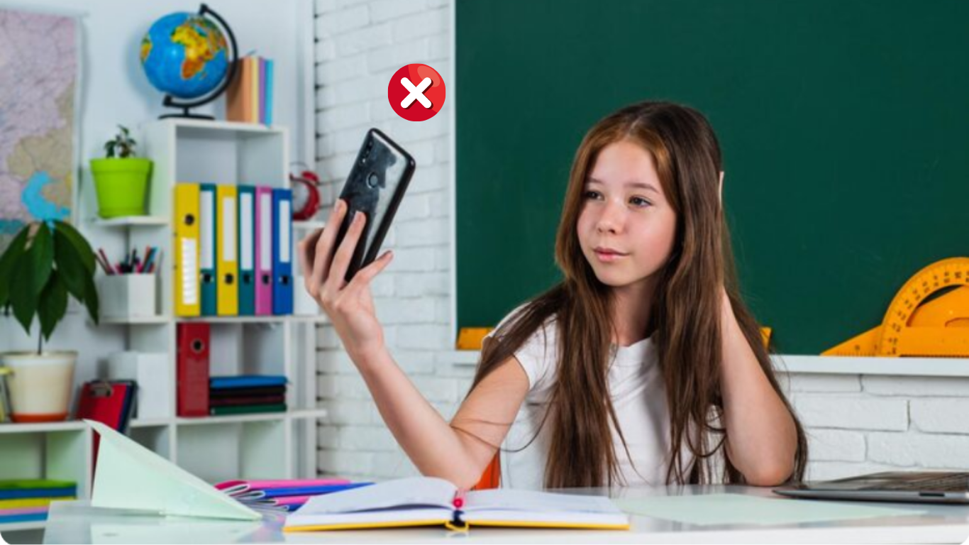 Escuelas en CDMX limitarán uso de celulares en clases