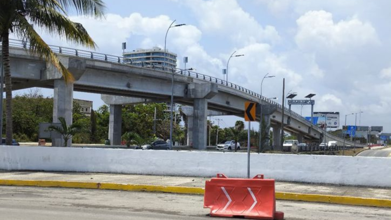 SICT desmiente apuntalamientos de emergencia en puente de Cancún