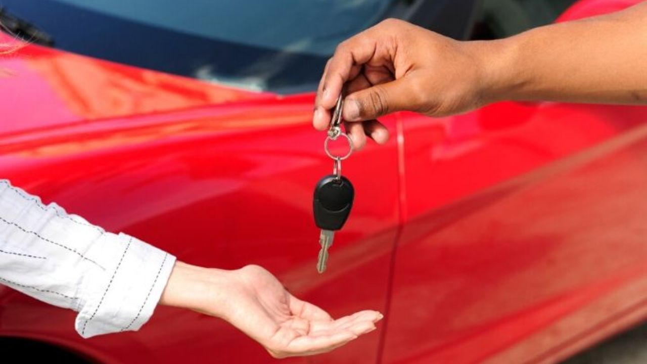 SSC CDMX ofrece acompañamiento si compras o vendes un auto