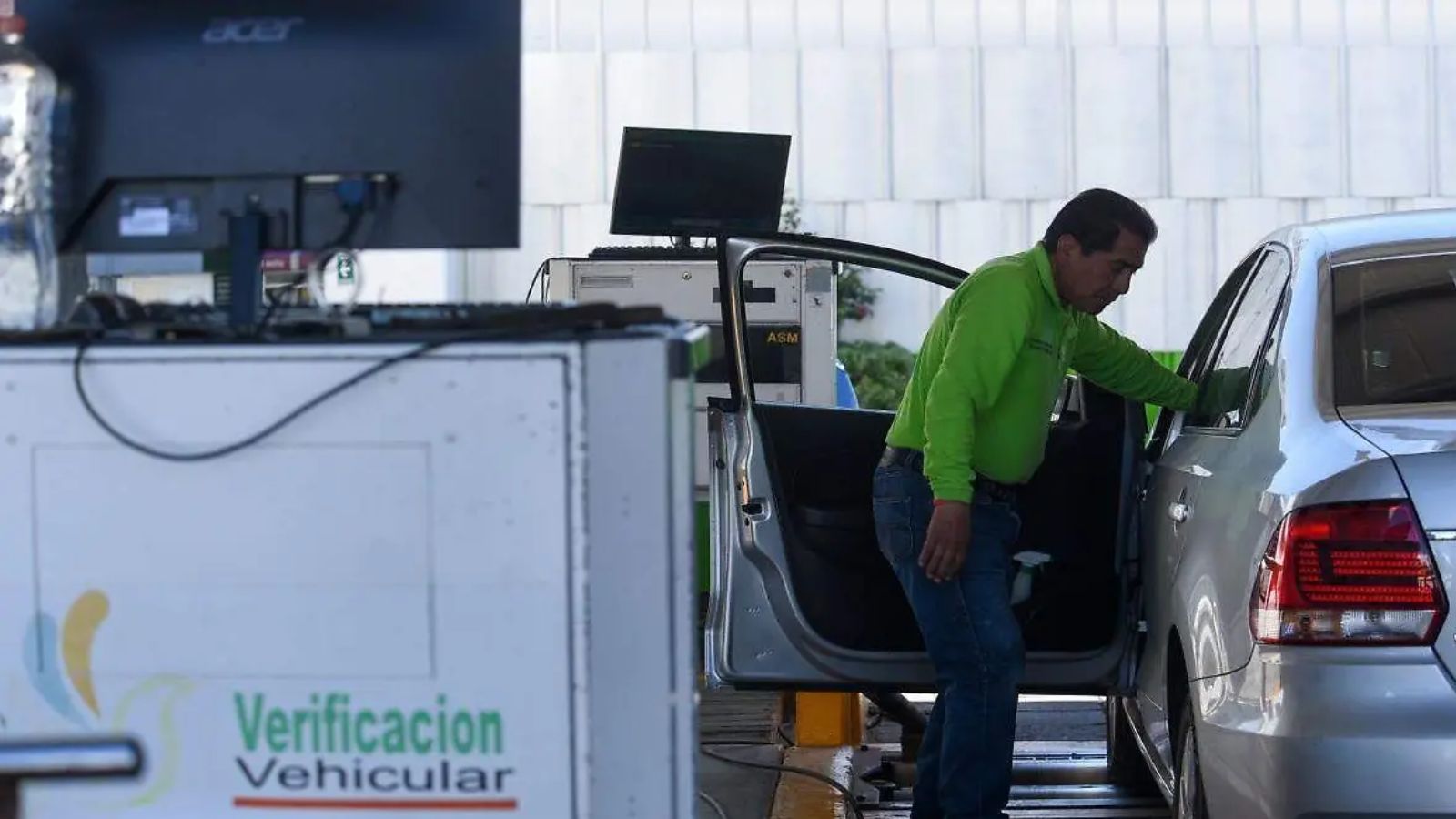 Multas de hasta 10 mil pesos por no verificar
