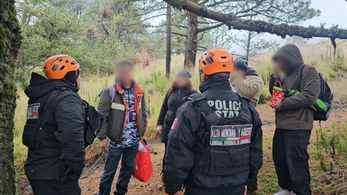 Rescatan a seis excursionistas en el Iztaccíhuatl-Popocatépetl 