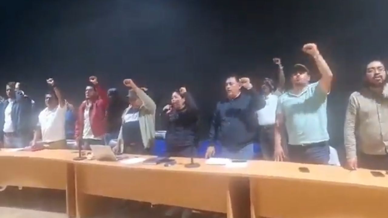 CNTE mantiene paro y movilizaciones