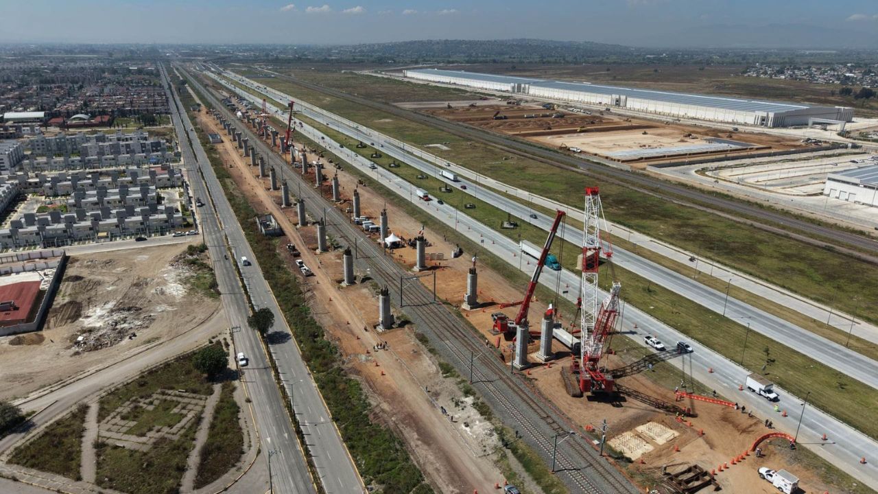 Trenes a Querétaro y Pachuca arrancan en el 2027
