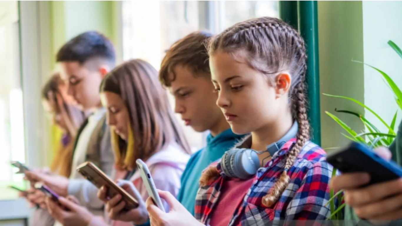 Uso de redes sociales el “dolor de cabeza” de los padres