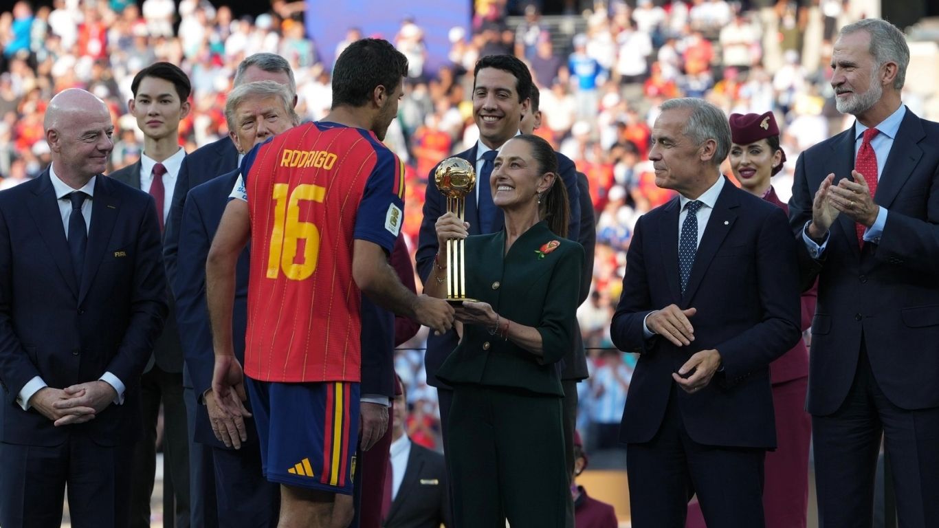 Sheinbaum participa en premiación de la final mundialista