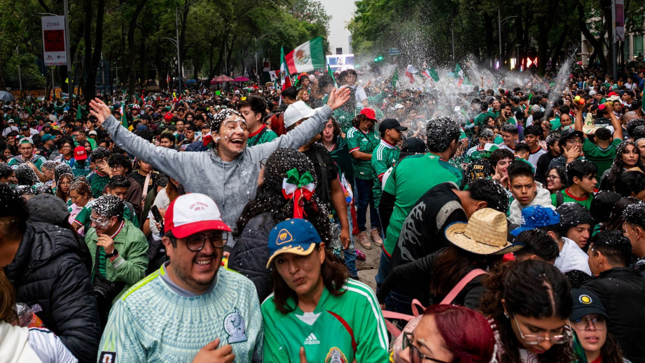 Un millón de personas celebró triunfo de México en la CDMX