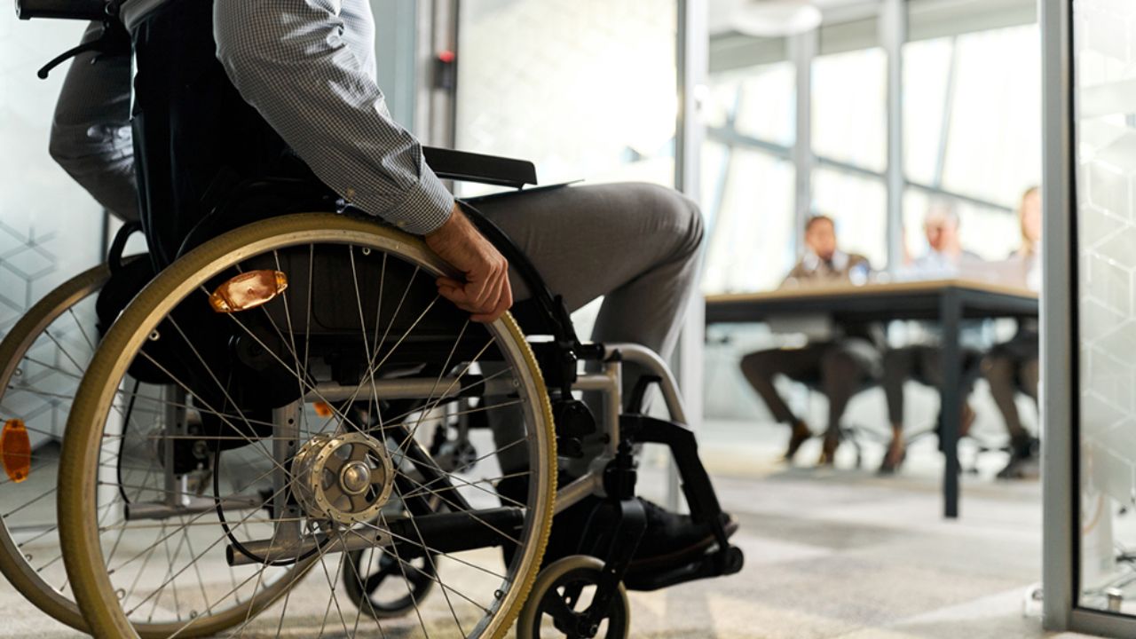 Exclusión laboral por discapacidad cuesta millones al país