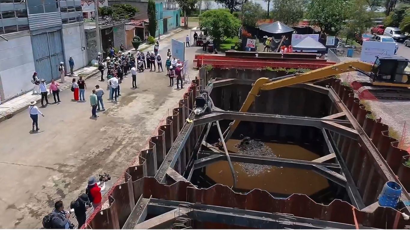 Brugada supervisa obras contra inundaciones en Tláhuac
