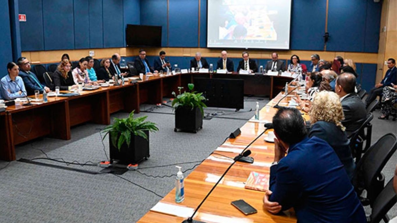 UNAM alista examen de control