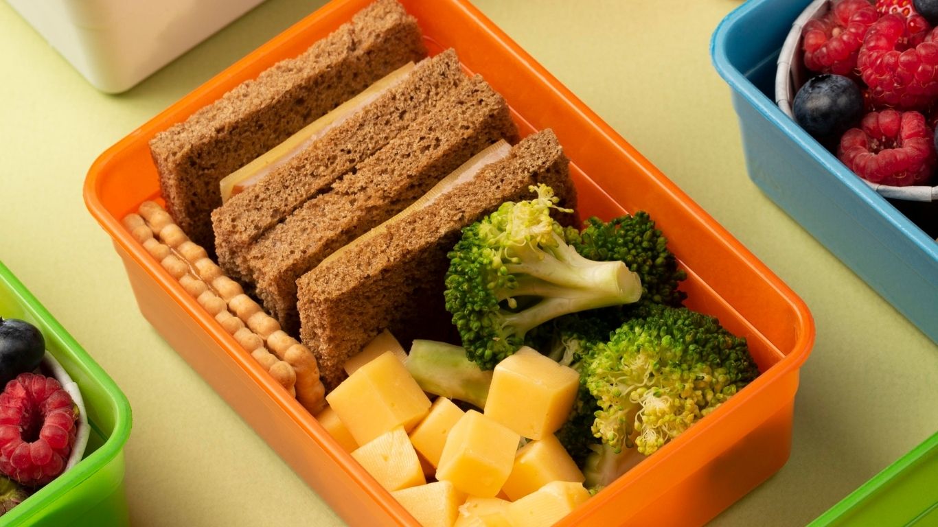 ¡Más escuelas con comida caliente! Ya son 289 en CDMX