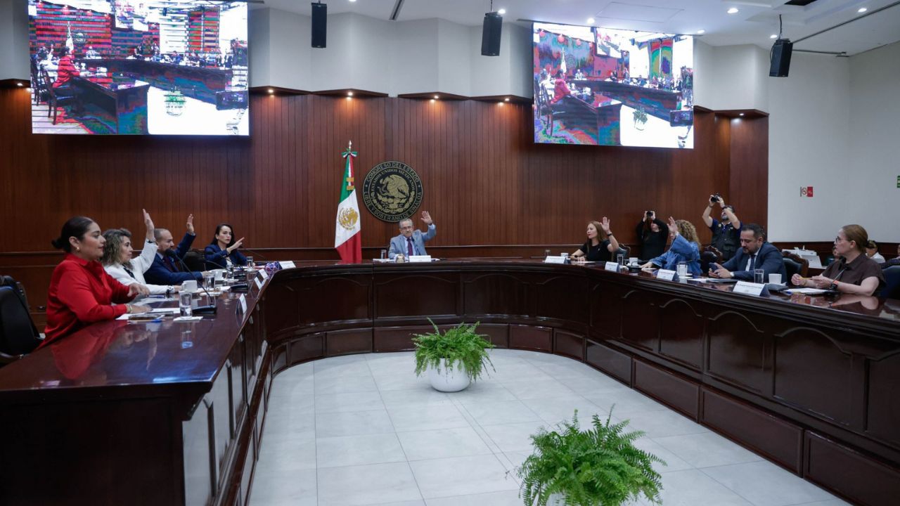 Sinaloa aplaza elección de sucesor de Rocha Moya
