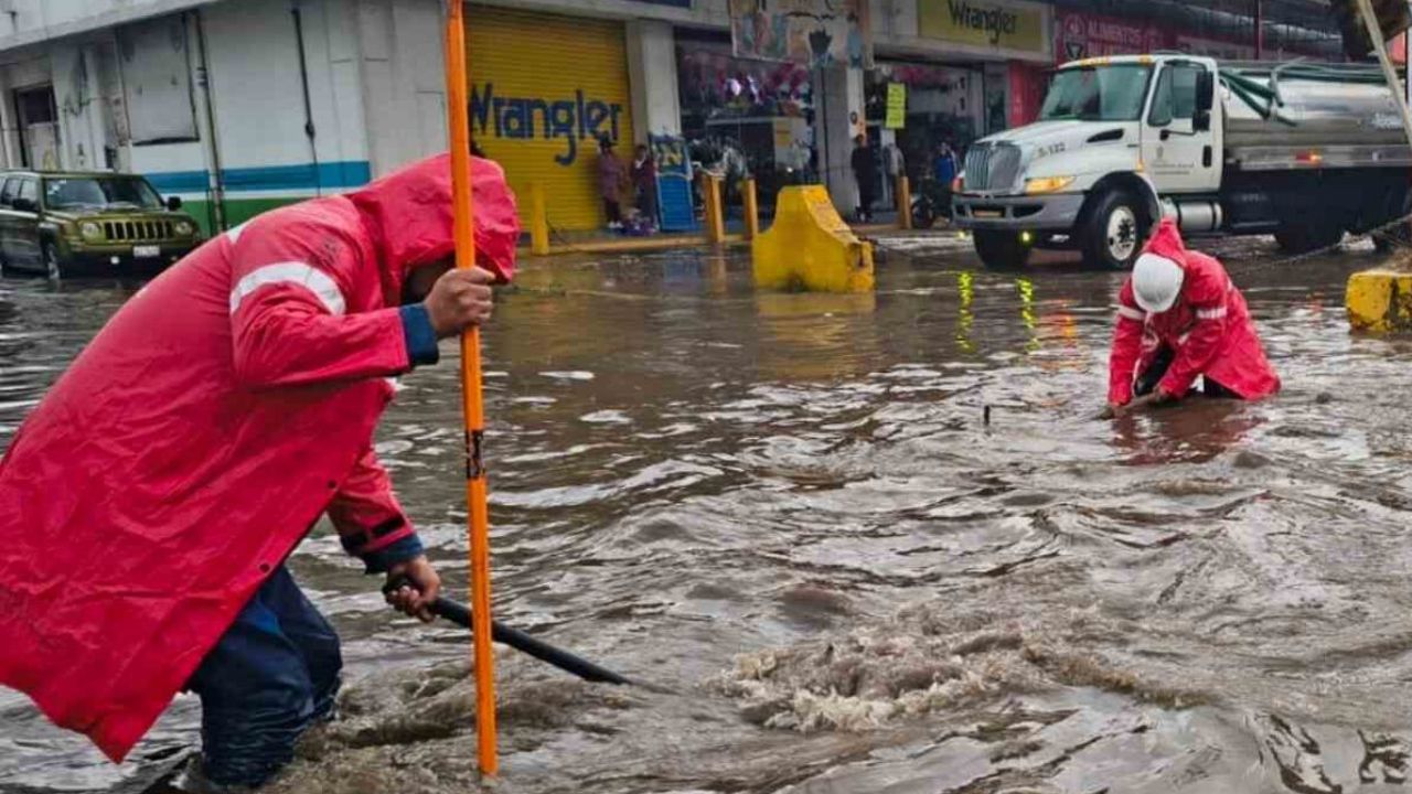 Lluvias mantienen en alerta a 150 zonas de riesgo en el Edomex