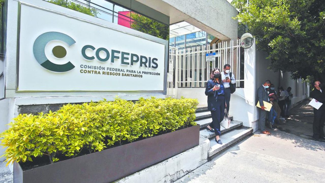 Cofepris activa línea 079 para asesorías y denuncias