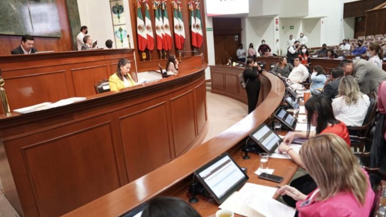 Mujeres ocupan 54% de curules estatales