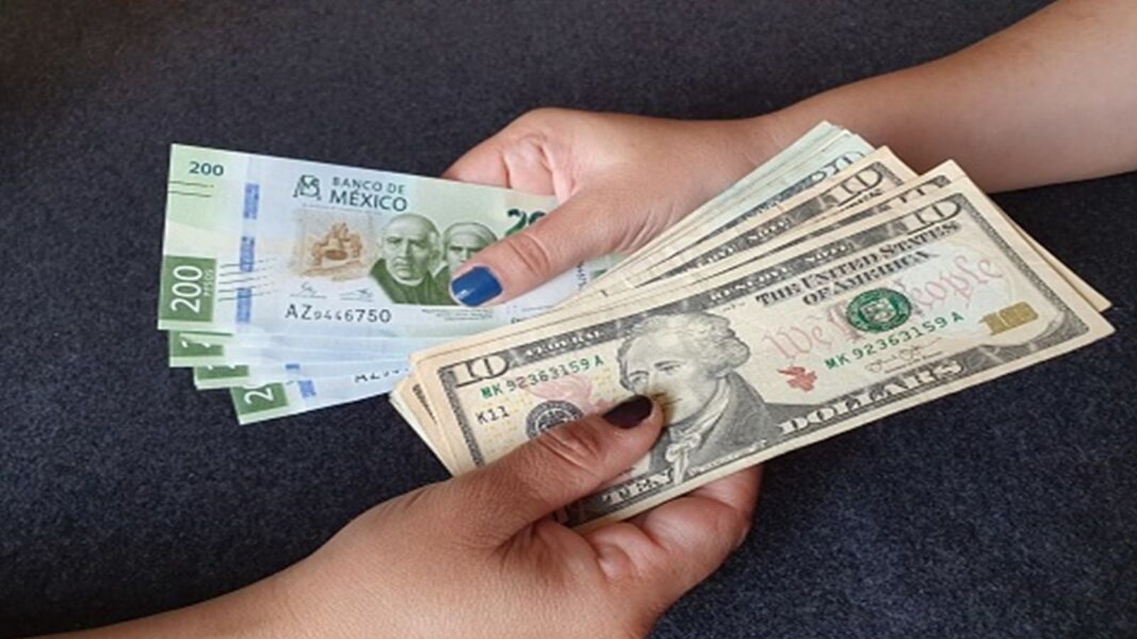 Reservas internacionales bajan 45 mdd