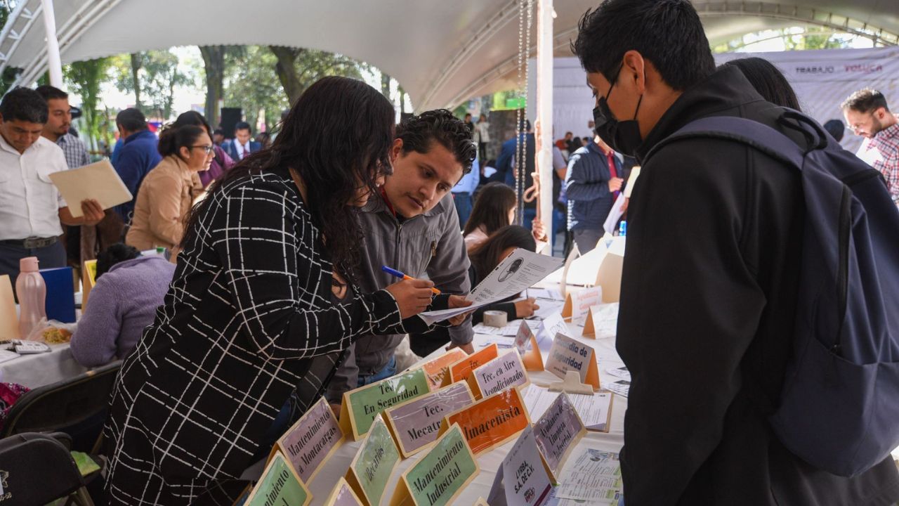Generación Z prioriza bienestar sobre sueldos y horarios