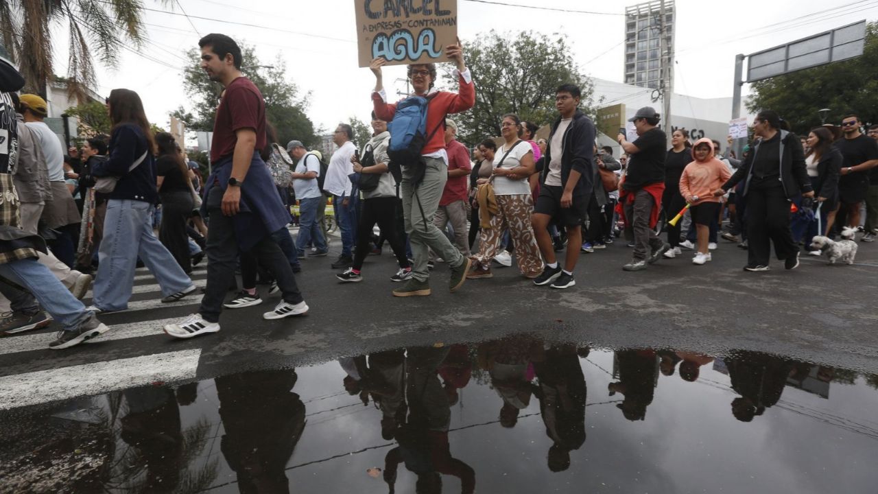 Guadalajara vuelve a marchar por agua limpia